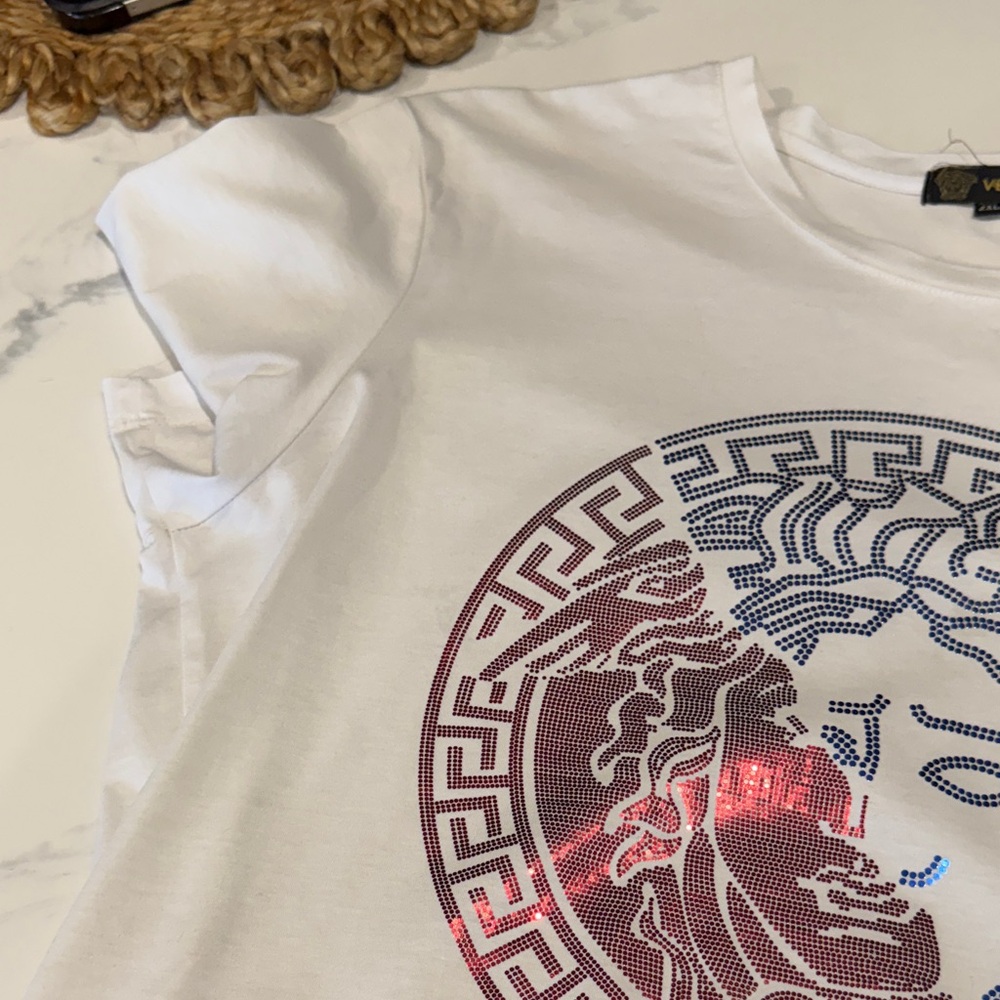 designer like White Tee with Medusa Graphic - Picture 3 of 4